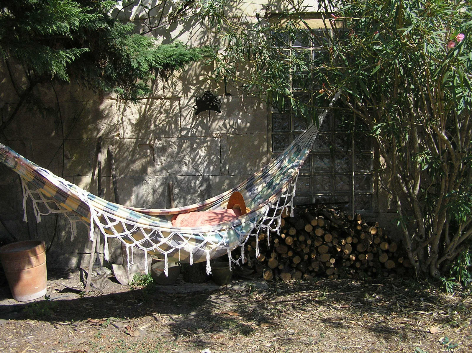 Room Rue de l'Église in Jonquières-Saint-Vincent