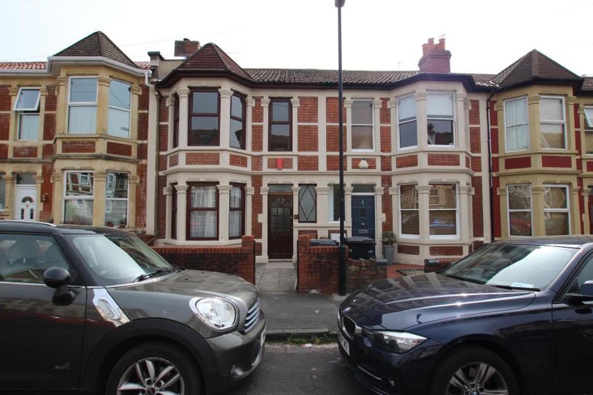 House Grove Park Road in Bristol