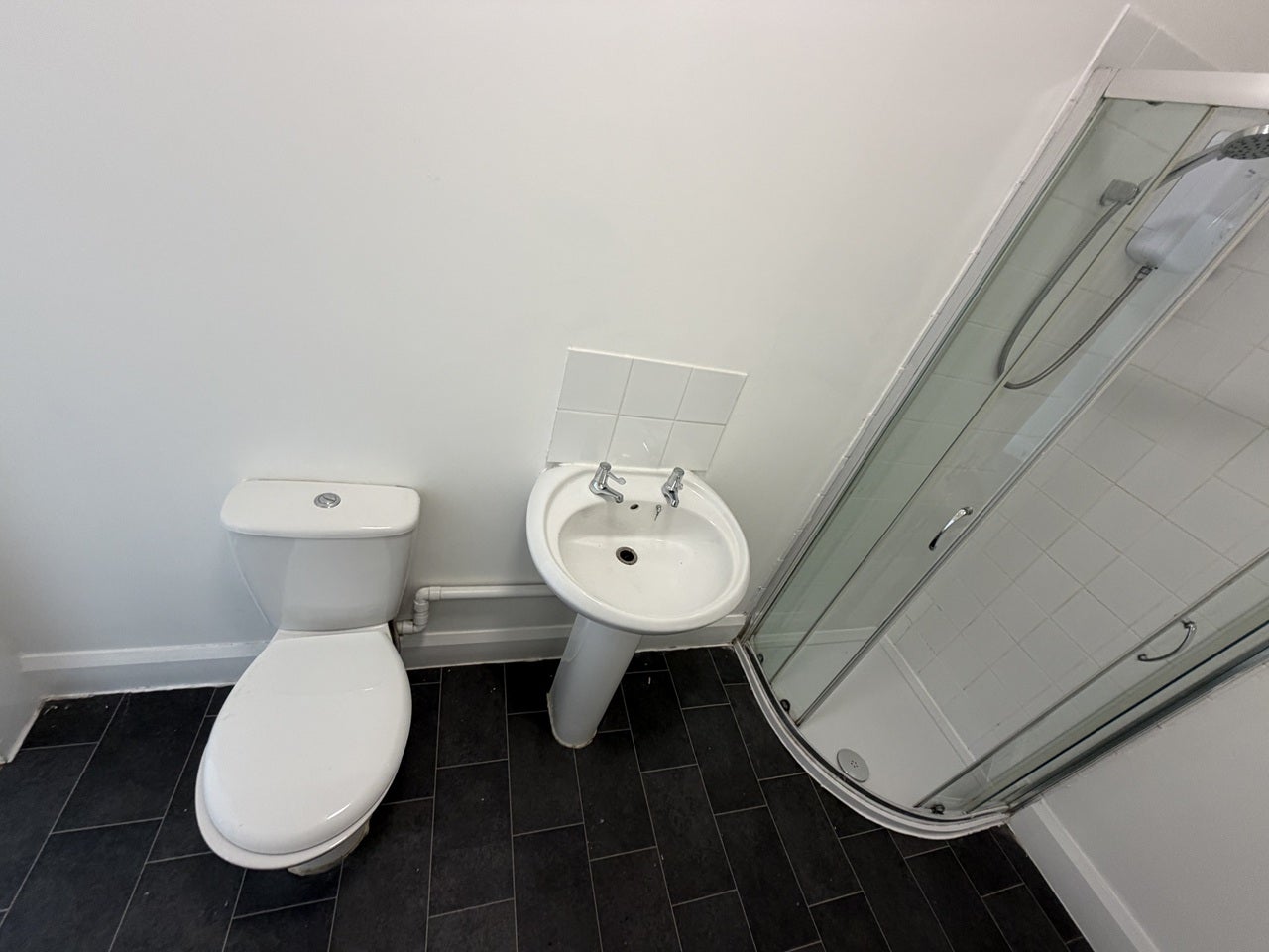 Flat Seaview Road in Wallasey
