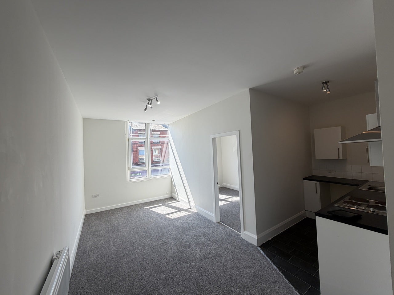 Flat Seaview Road in Wallasey