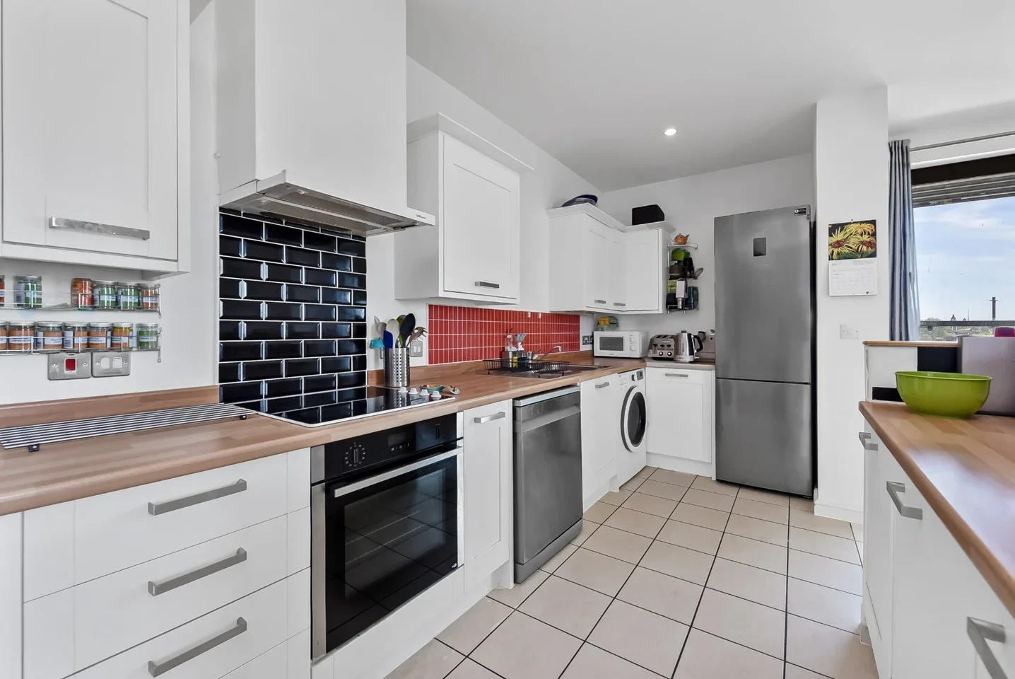 Flat Lingham Street in Greater London