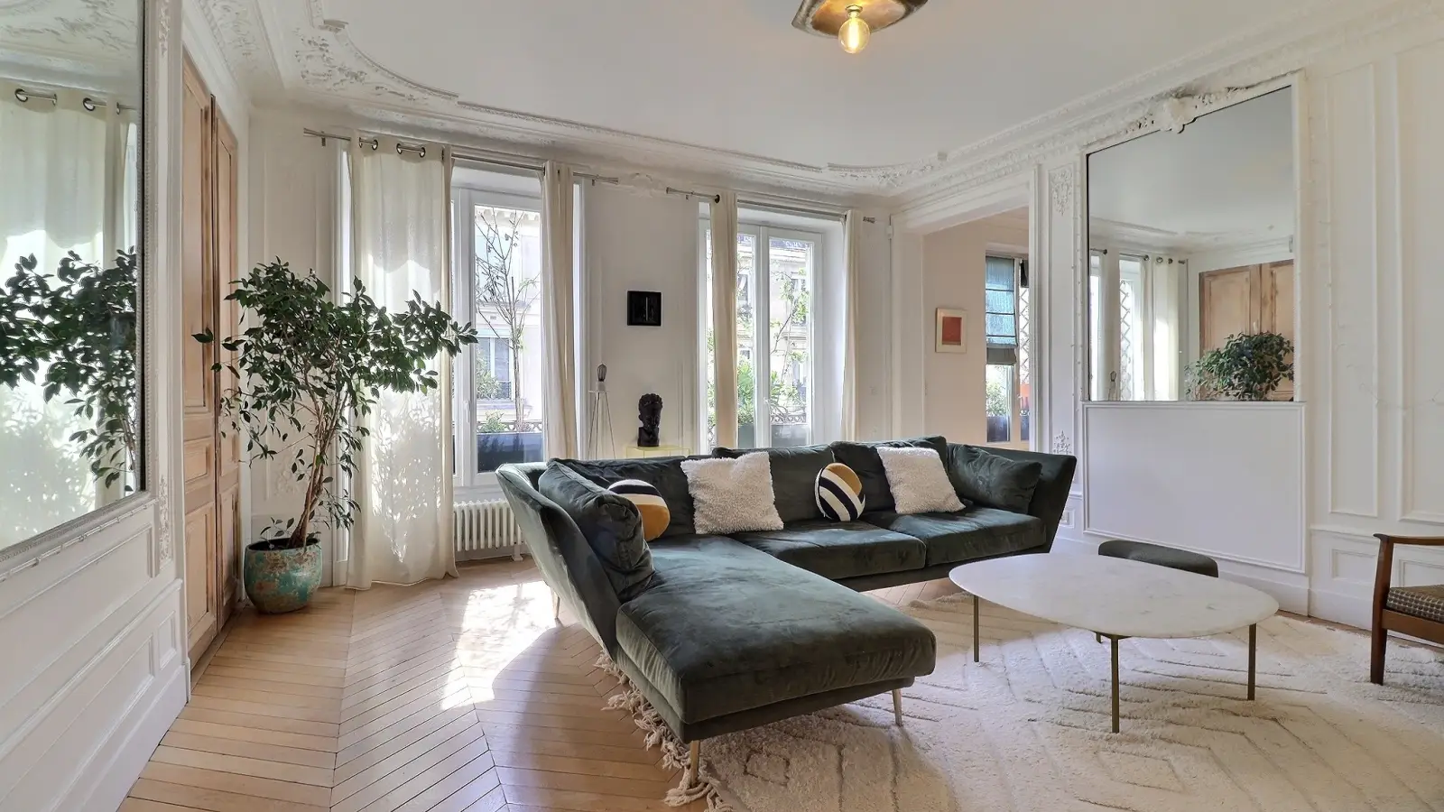 Flat Rue Beaurepaire in Paris