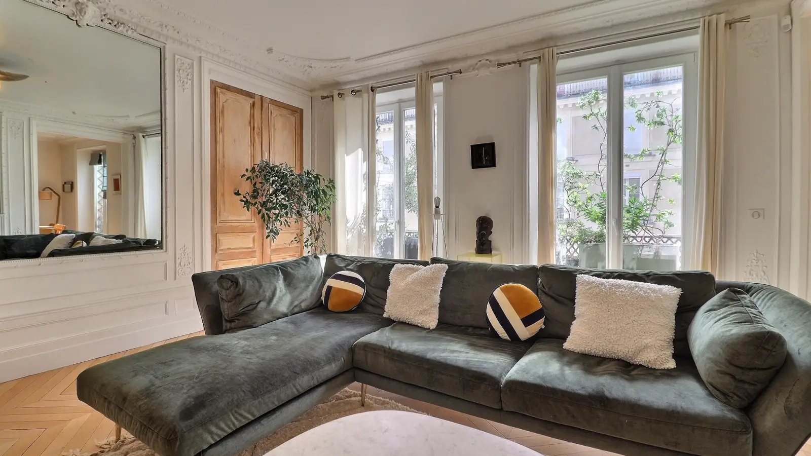 Flat Rue Beaurepaire in Paris