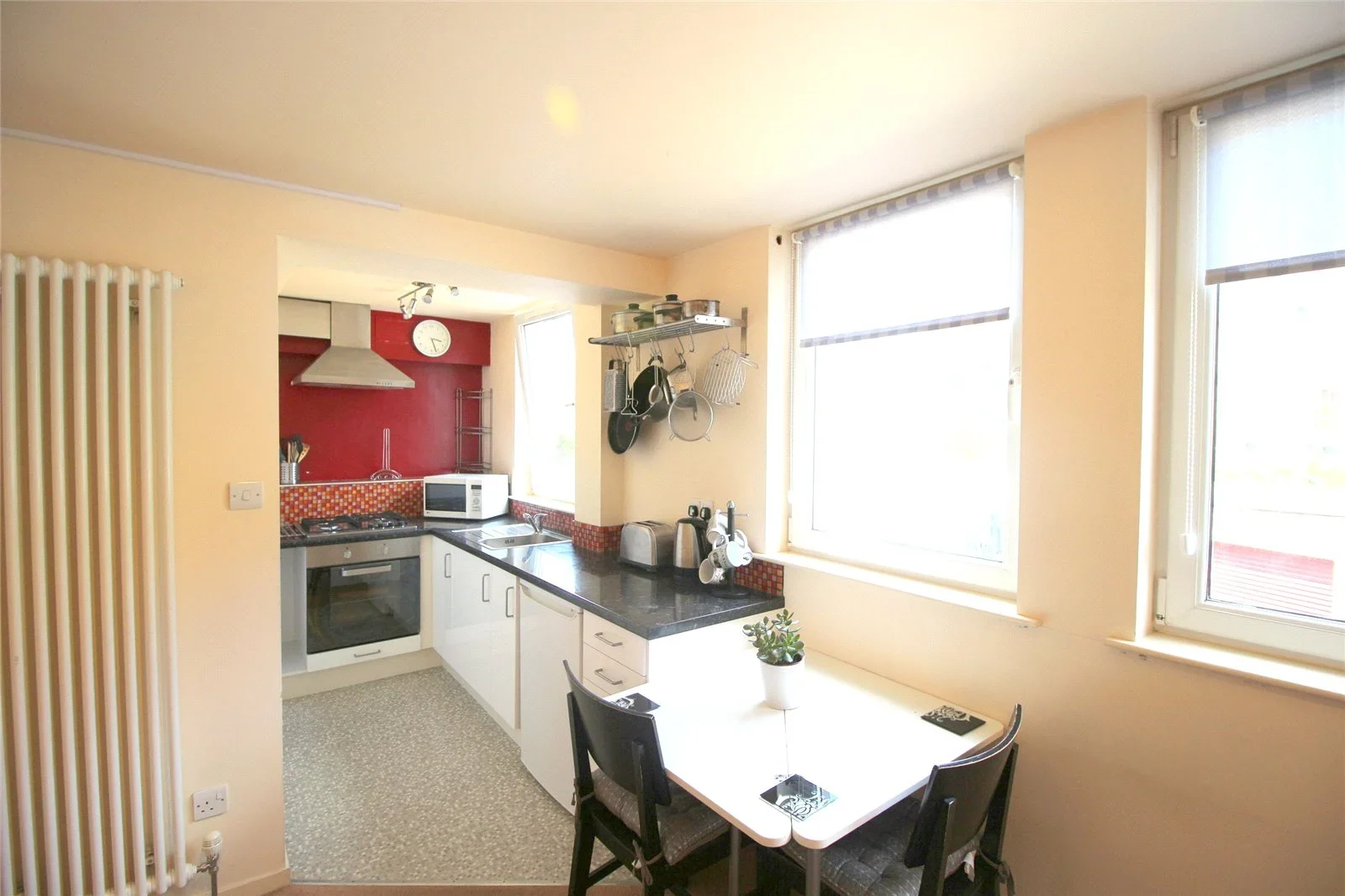 Flat Jamaica Mews in City of Edinburgh