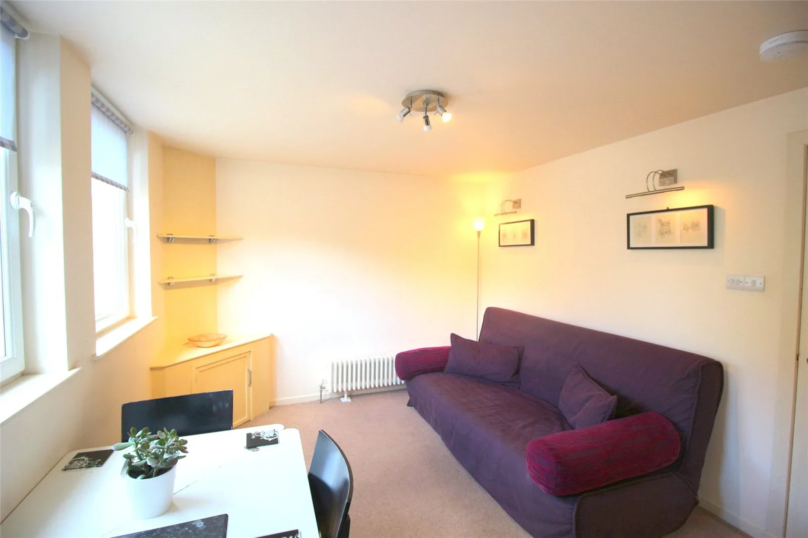 Flat Jamaica Mews in City of Edinburgh