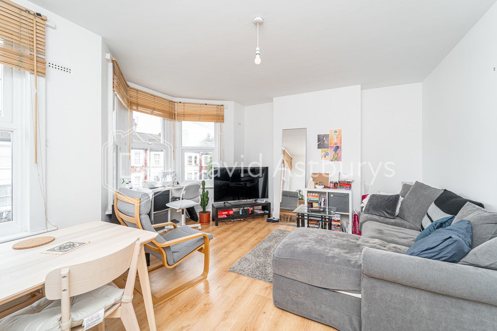 Flat Imperial Road in Greater London