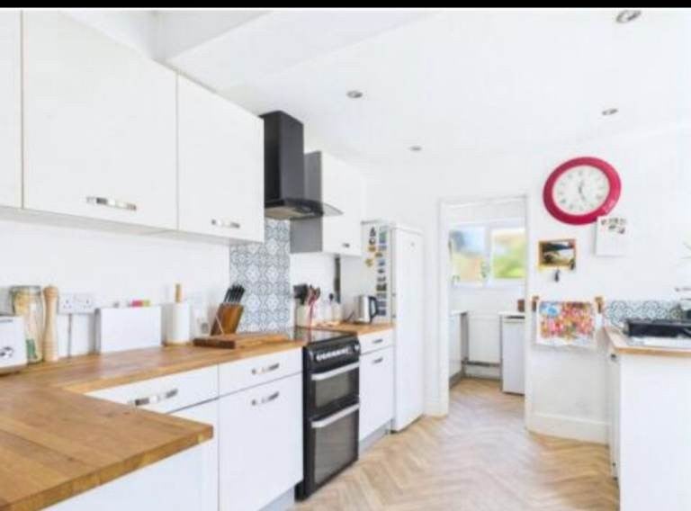 Room Repton Street in Greater London
