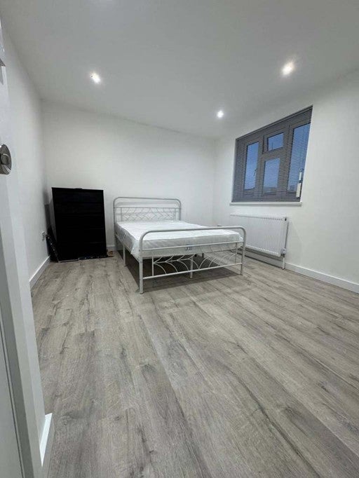 Room Repton Street in Greater London