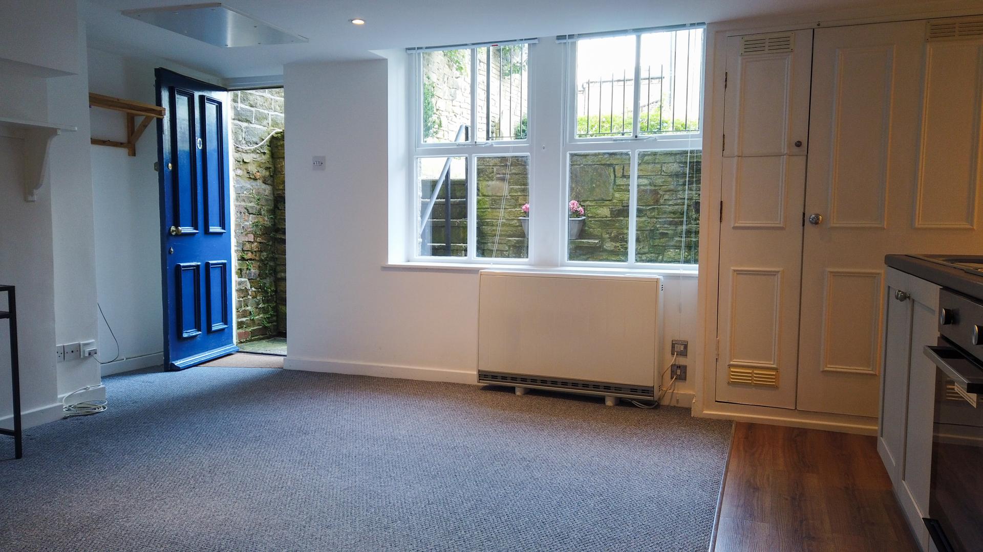 Flat Balmoral Place in Calderdale