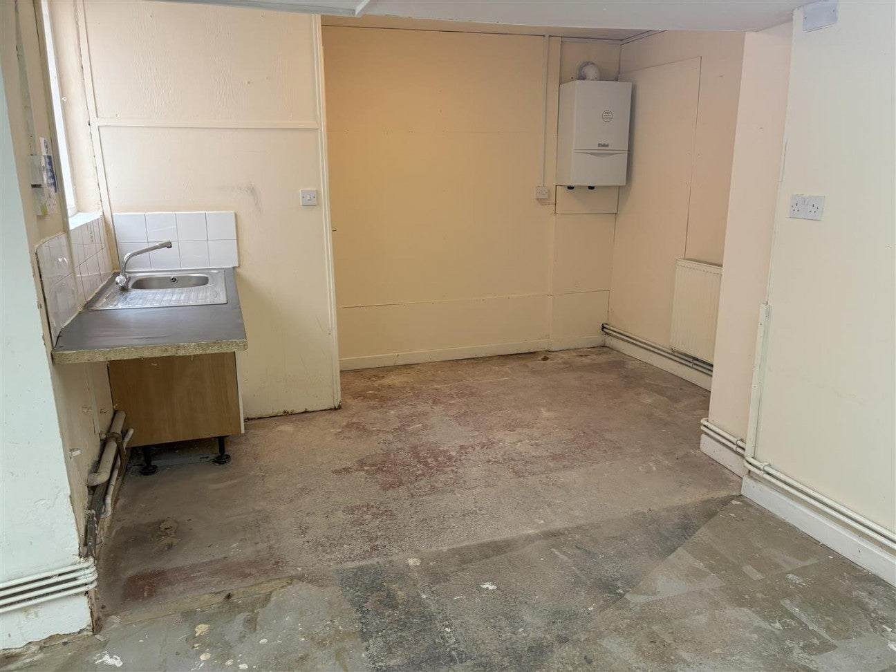 Flat Silver Street in Dursley