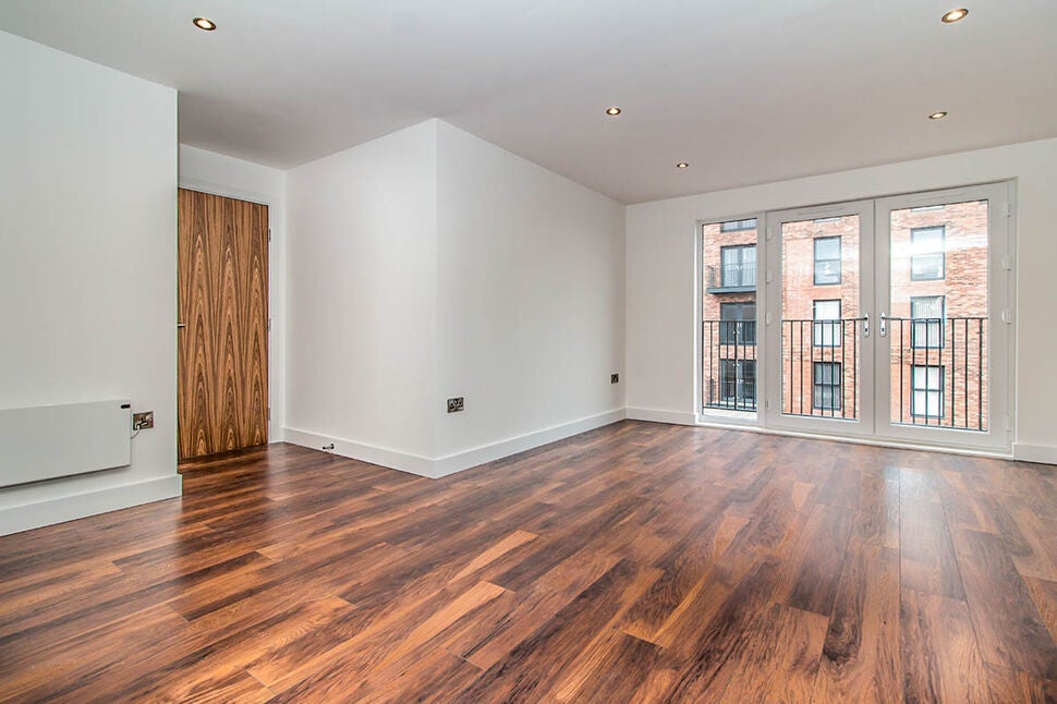Flat Ordsall Lane in Salford
