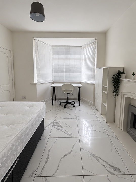 Room Clovelly Avenue in Newcastle upon Tyne