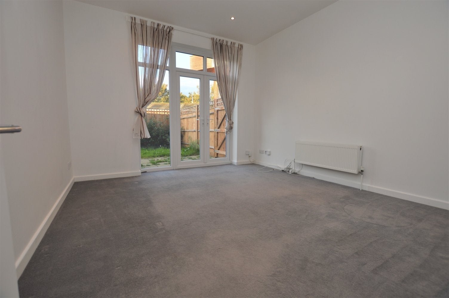 Flat Aitken Road in Greater London