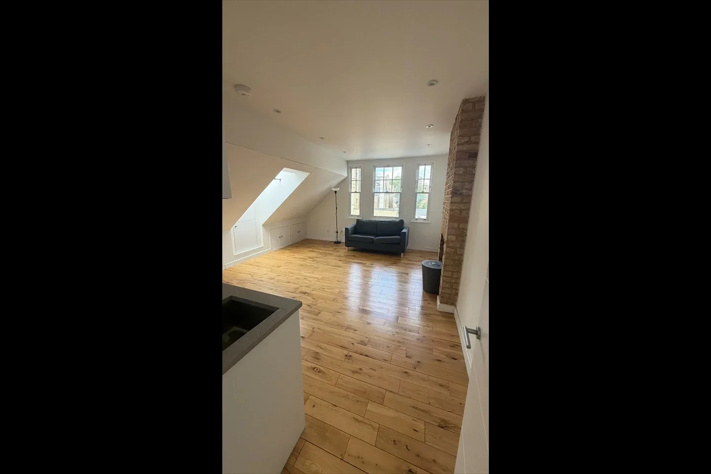 Flat Callow Street in Greater London
