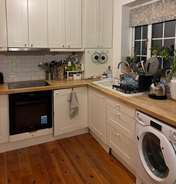 Room Nevill Road in Greater London