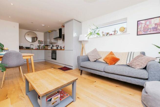 Flat Netham Road in Bristol