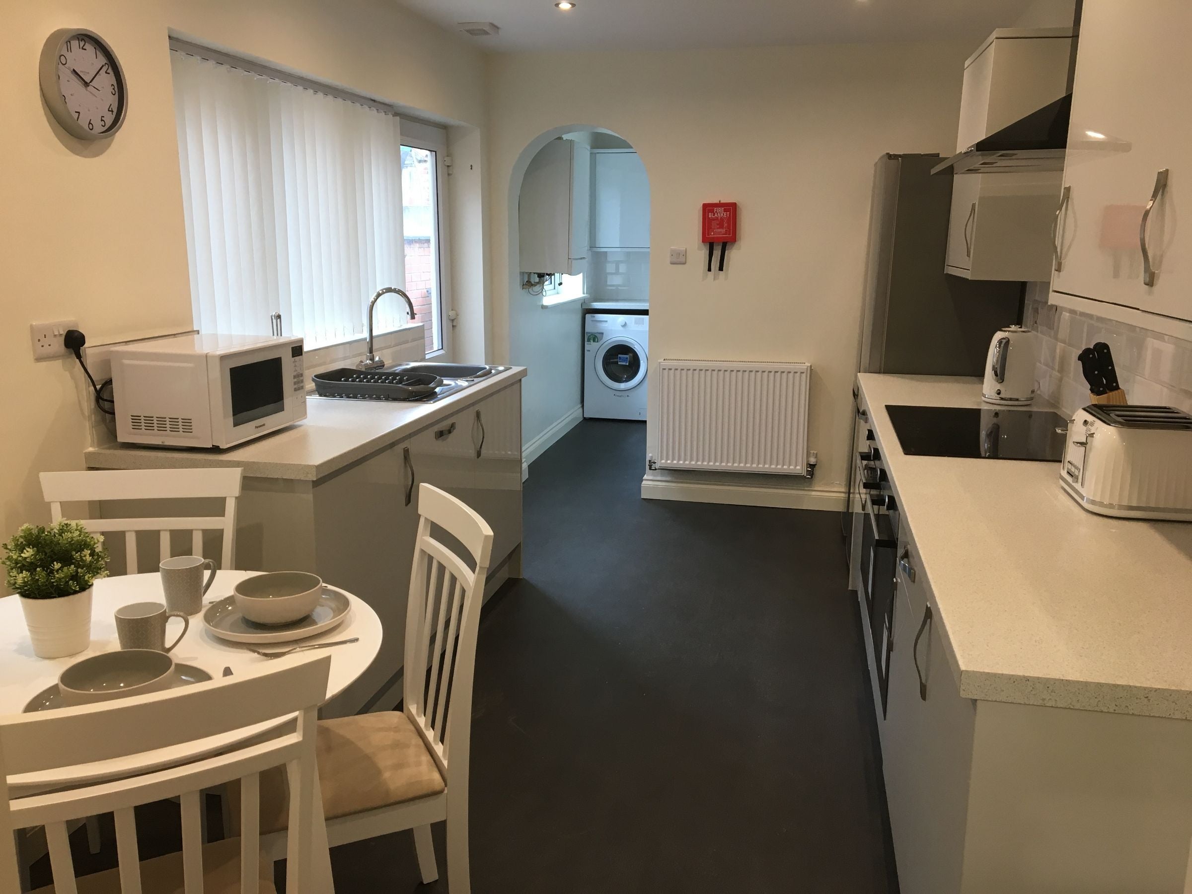 Room Derrington Avenue in Crewe