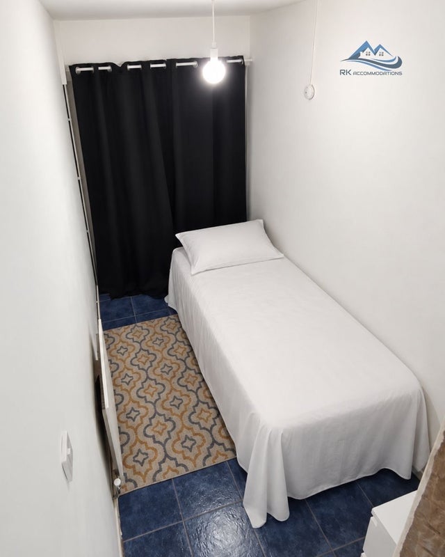 Room Clarence Crescent in Greater London