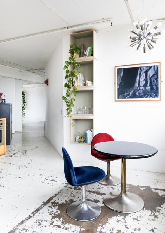 Room Andrews Road in Greater London