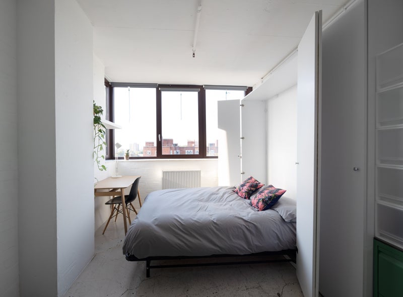 Room Andrews Road in Greater London