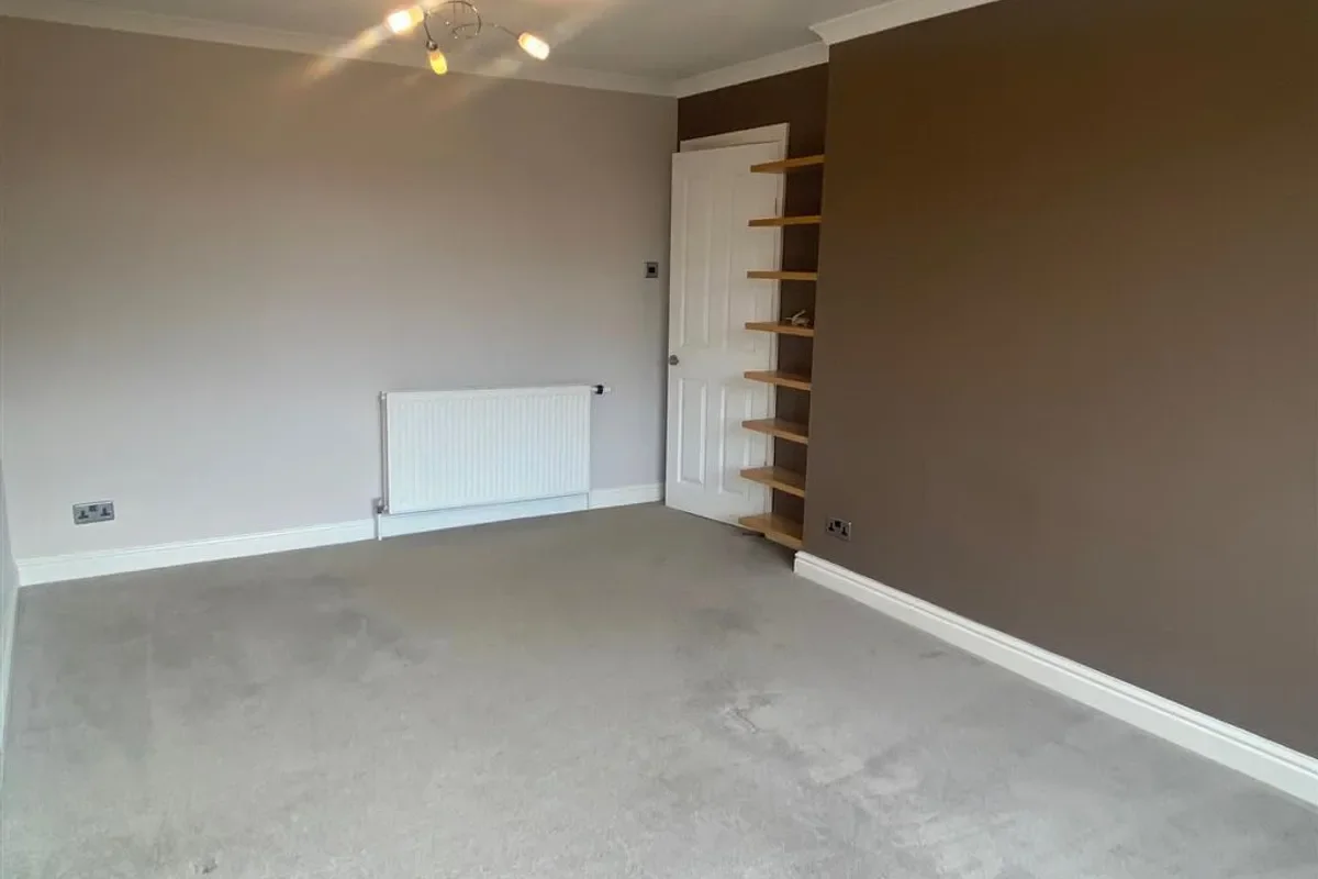 Flat Queen's Crescent in Doncaster