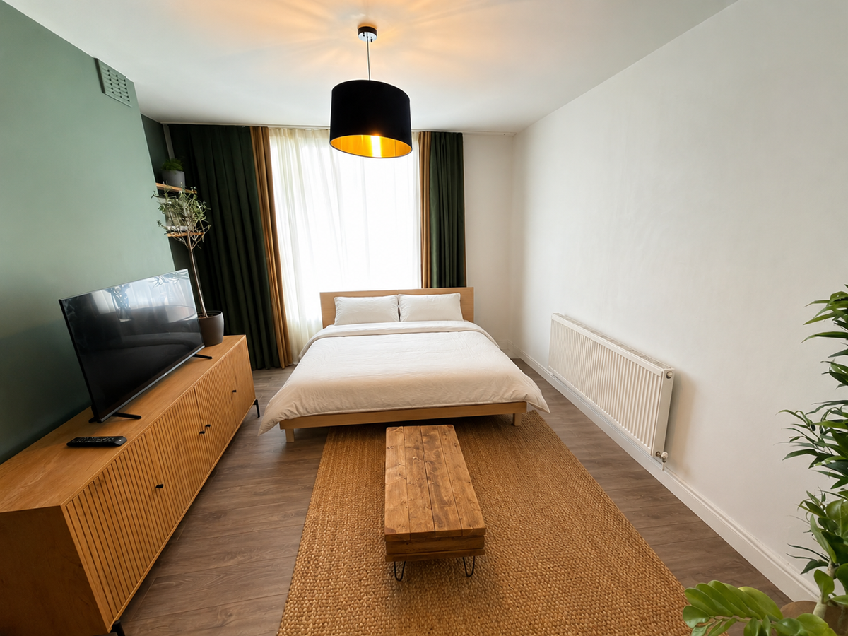 Flat Cranleigh Street in Greater London