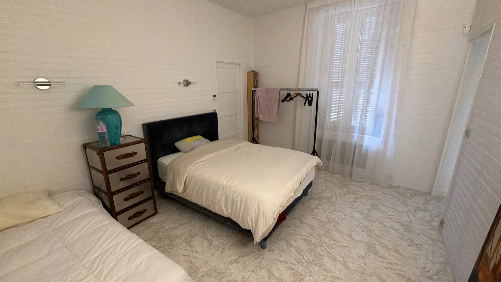 Chambre Place Garibaldi à Nice
