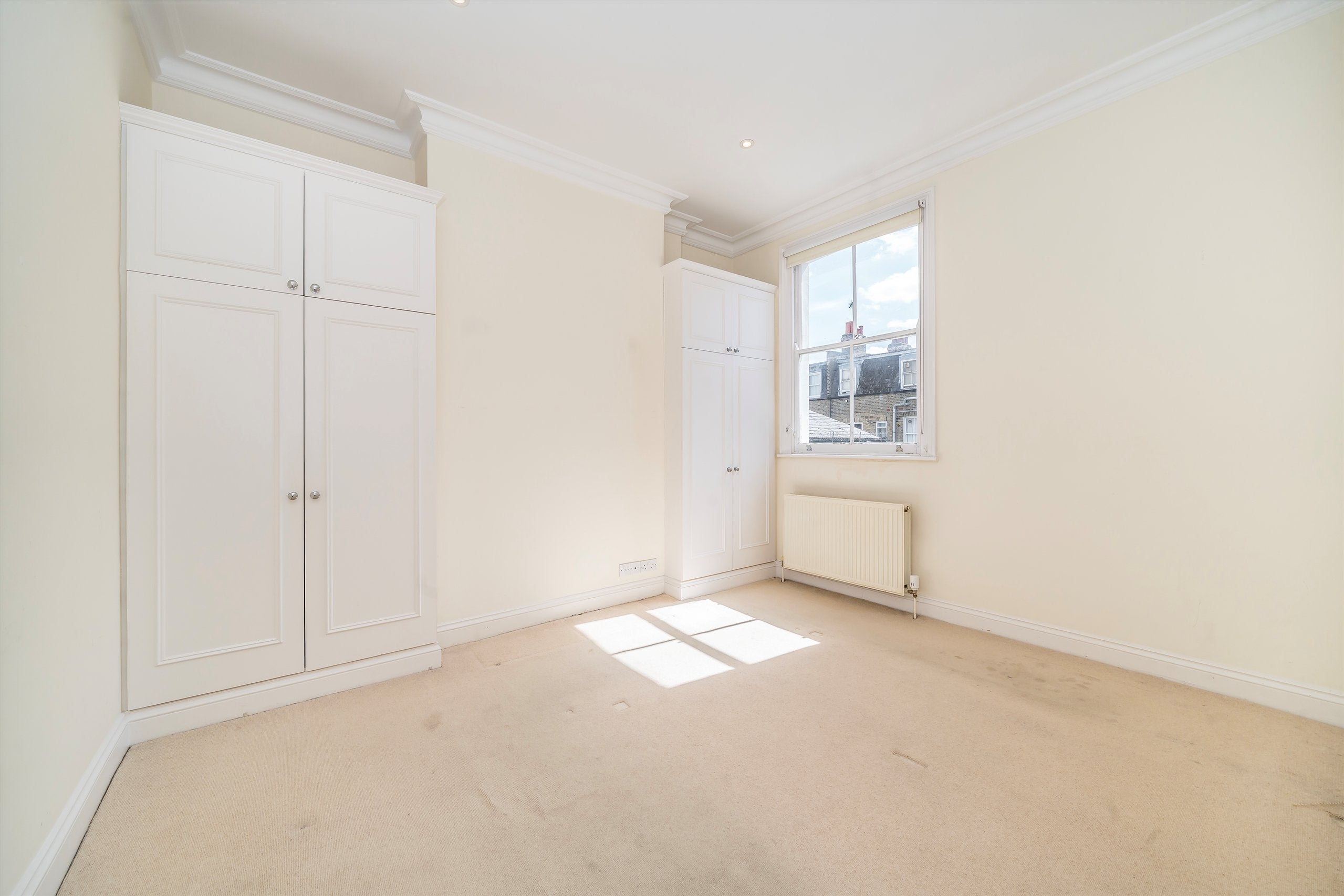 Flat Ringmer Avenue in Greater London