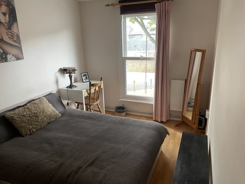 Room Mostyn Road in Greater London