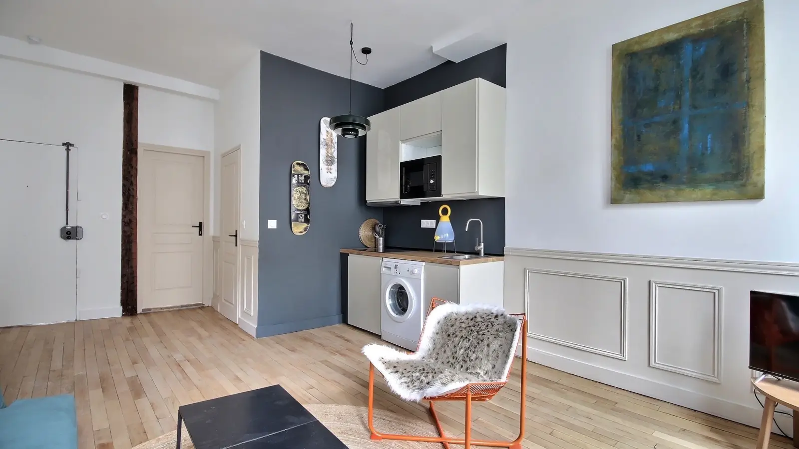 Flat Rue du Faubourg Saint-Martin in Paris