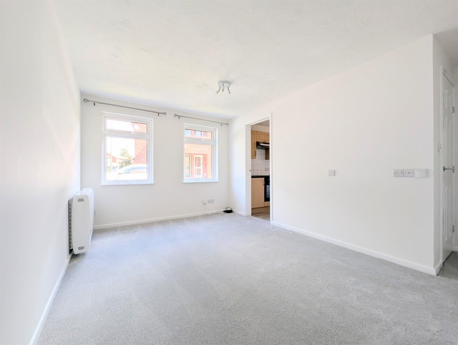Flat Kingslea in Horsham