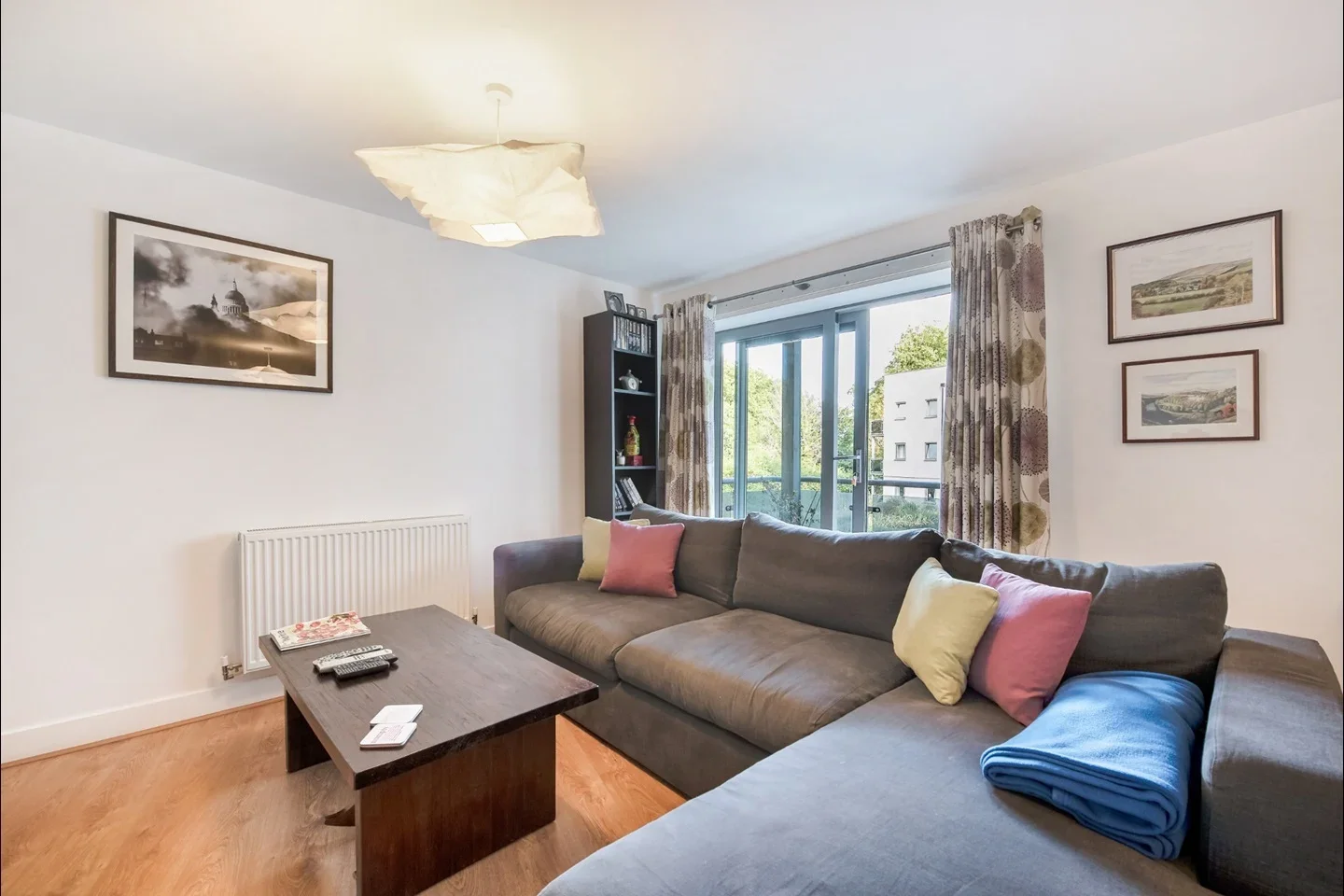 Flat St George's Grove in Greater London