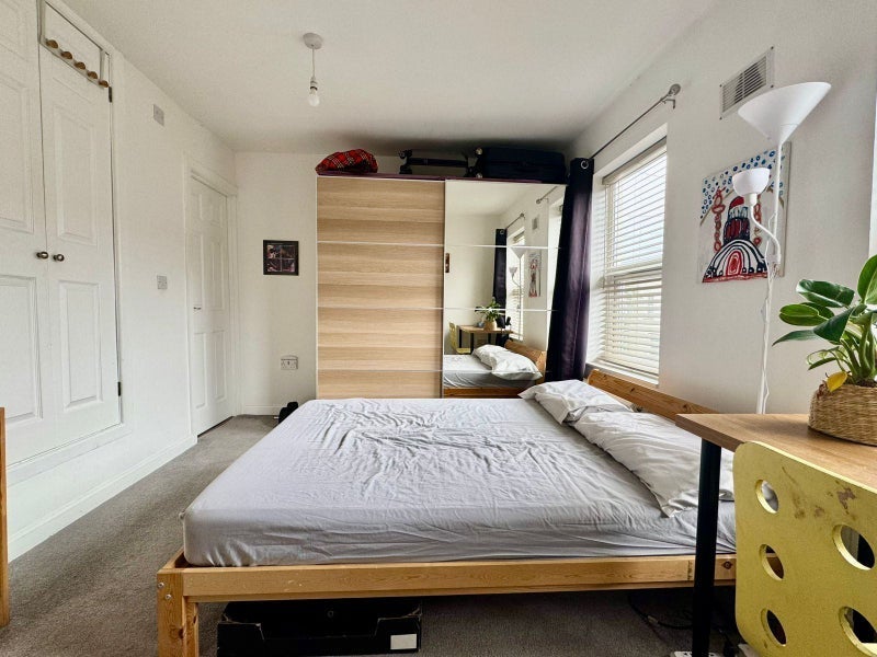 Room Cliff Walk in Greater London