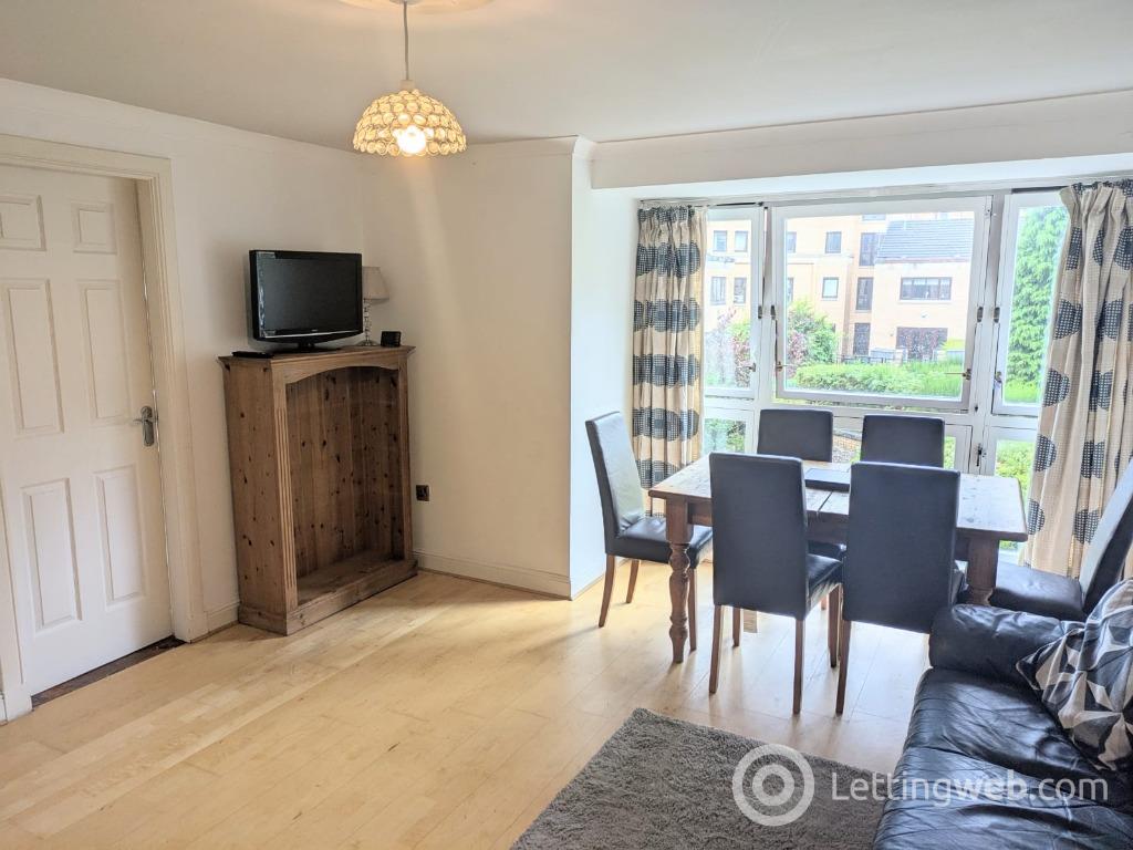 Flat Parsonage Square in Glasgow
