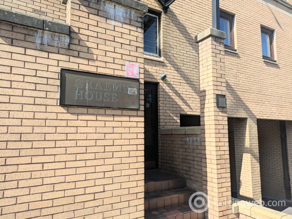 Flat Parsonage Square in Glasgow