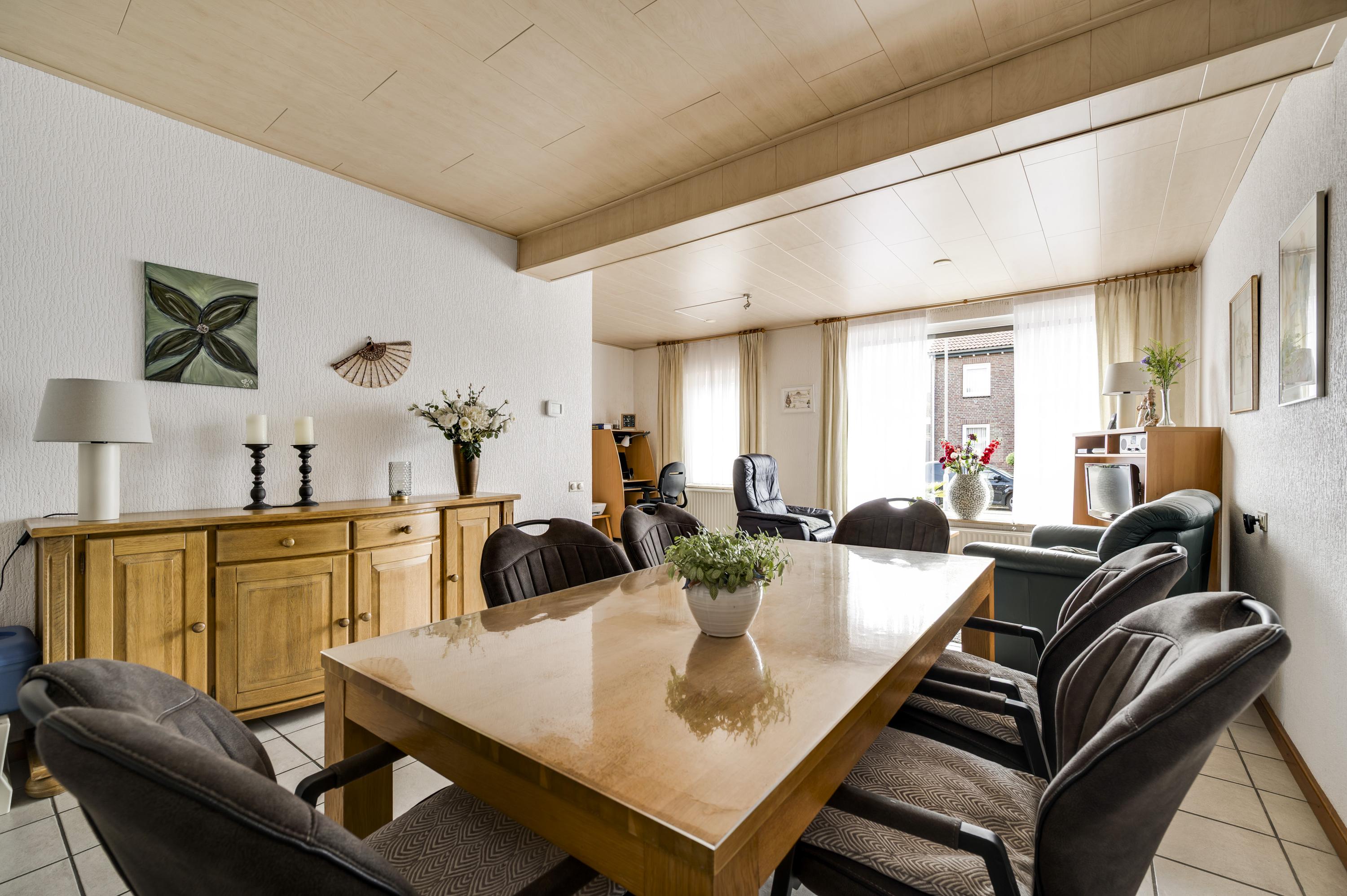 Twee-onder-één-kap te koop: Toomstraat 3, Thorn