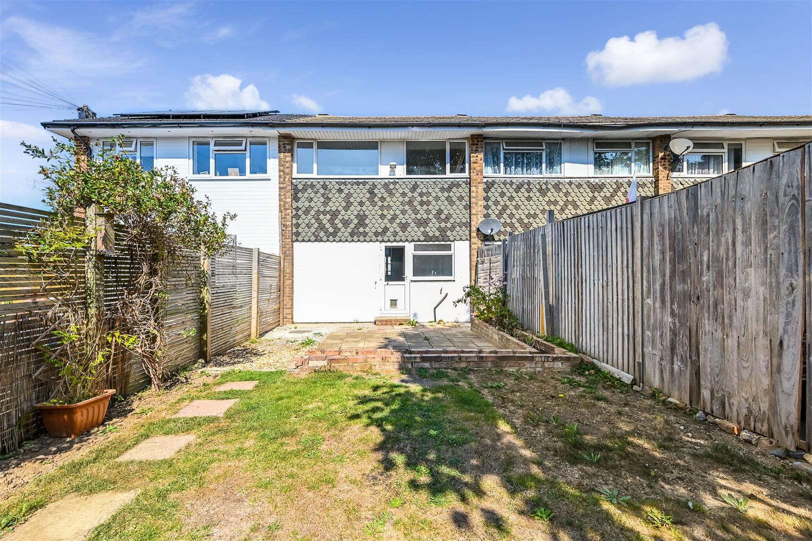 House Birdham Close in Arun