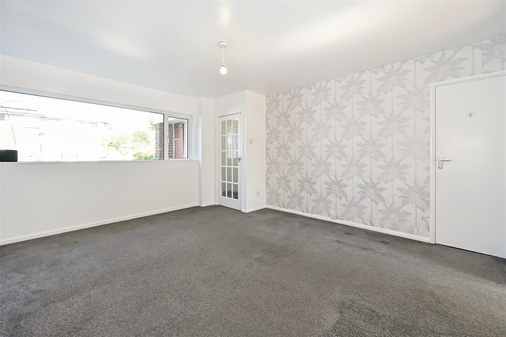 House Birdham Close in Arun