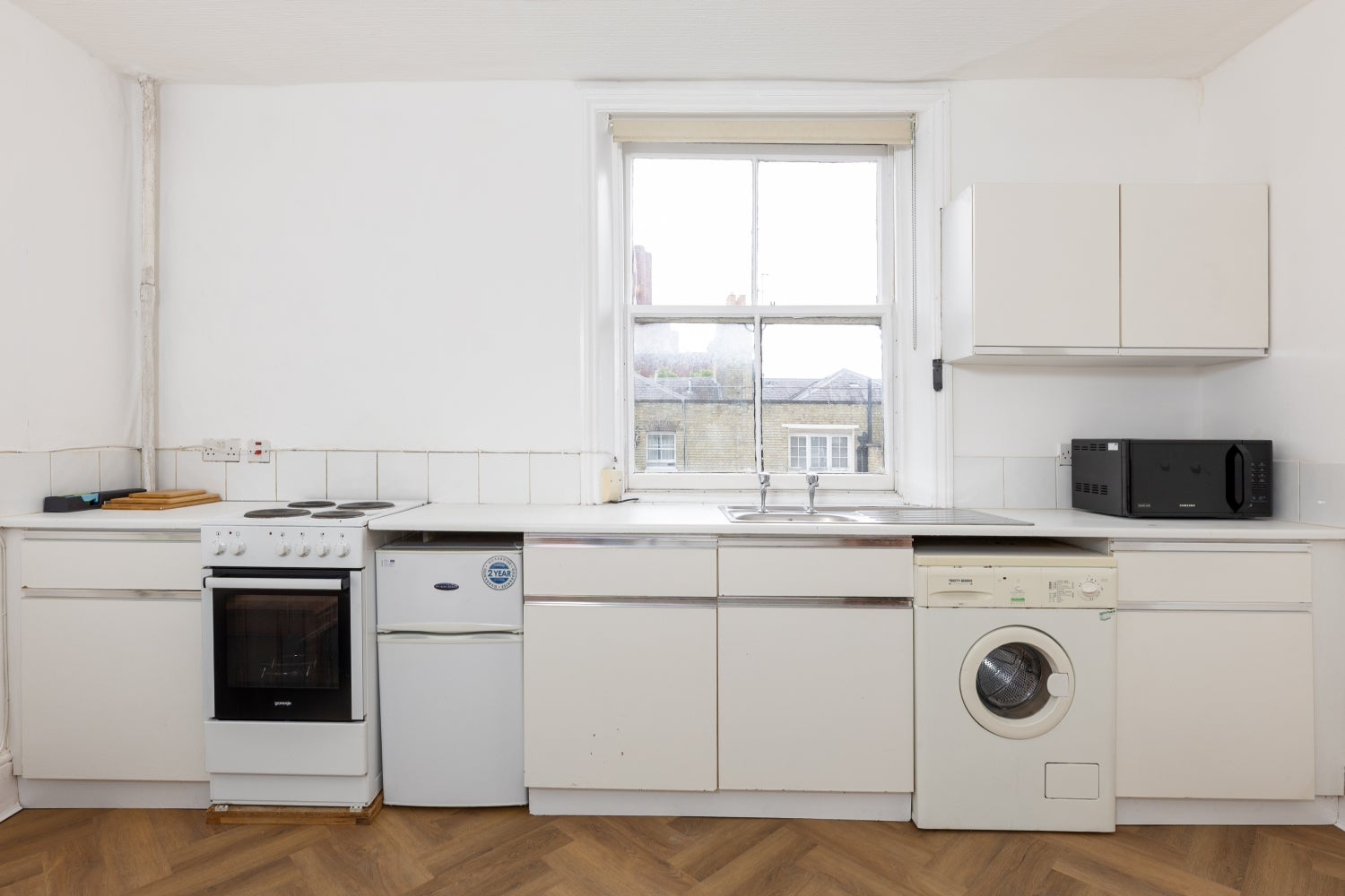 Flat De Vere Gardens in Greater London