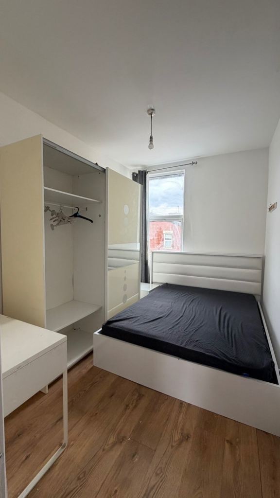 Flat Kensington Street in Manchester
