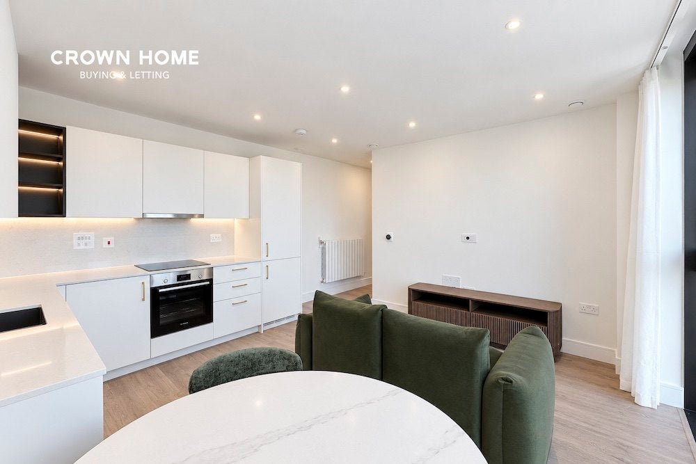 Flat Durban Road in Greater London