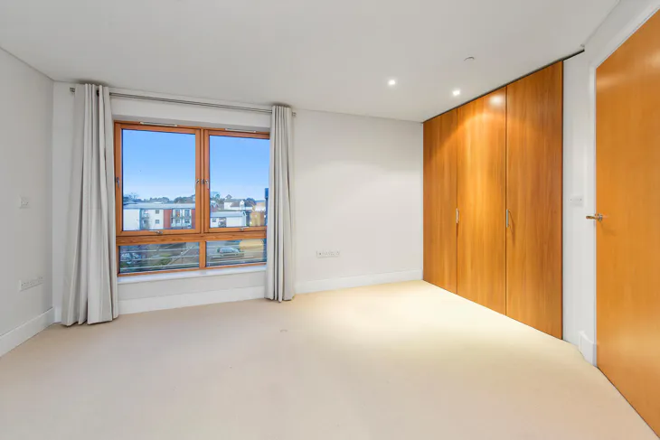 Flat Marina Place in Greater London
