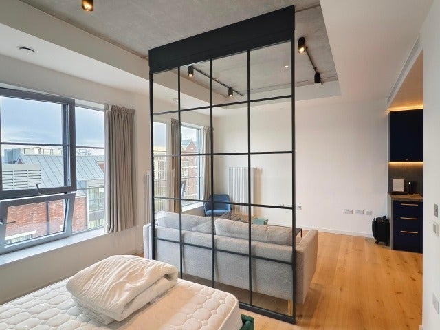 Flat Hercules Slip in Greater London