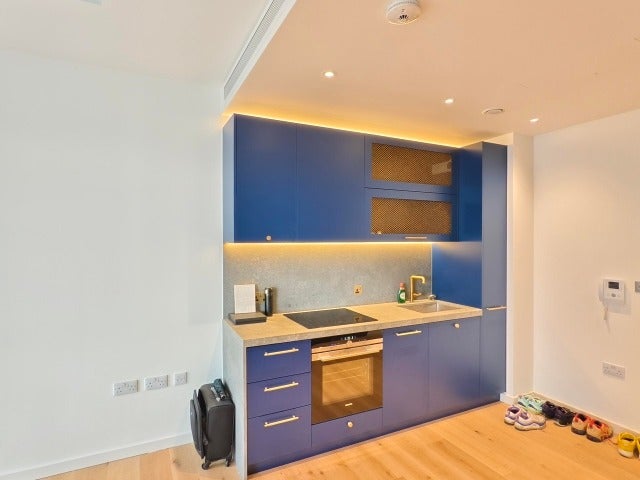Flat Hercules Slip in Greater London