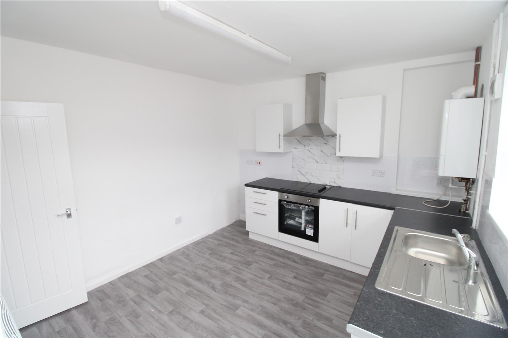 Flat Ty'r Felin Street in Miskin