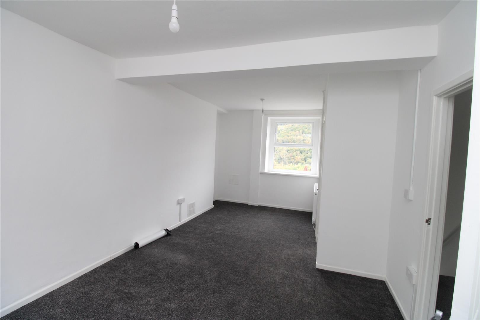Flat Ty'r Felin Street in Miskin