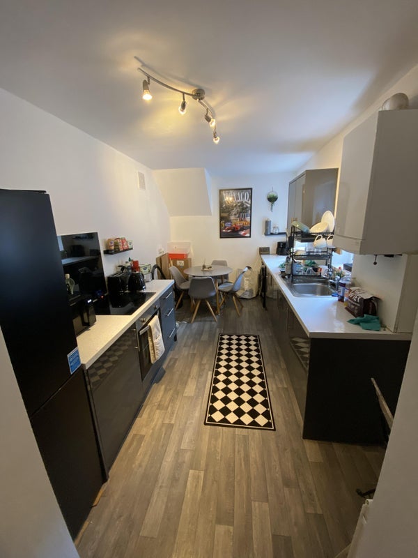 Room Biddlestone Road in Newcastle upon Tyne