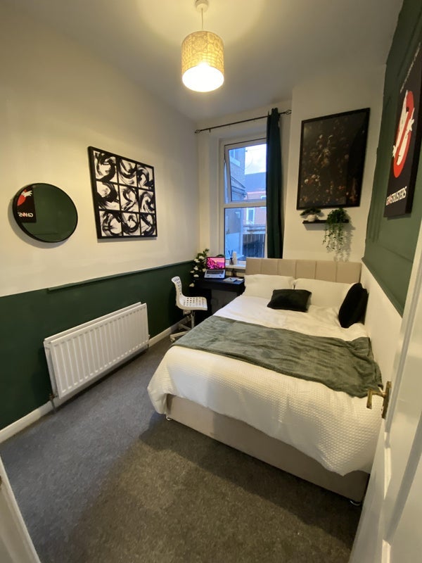 Room Biddlestone Road in Newcastle upon Tyne