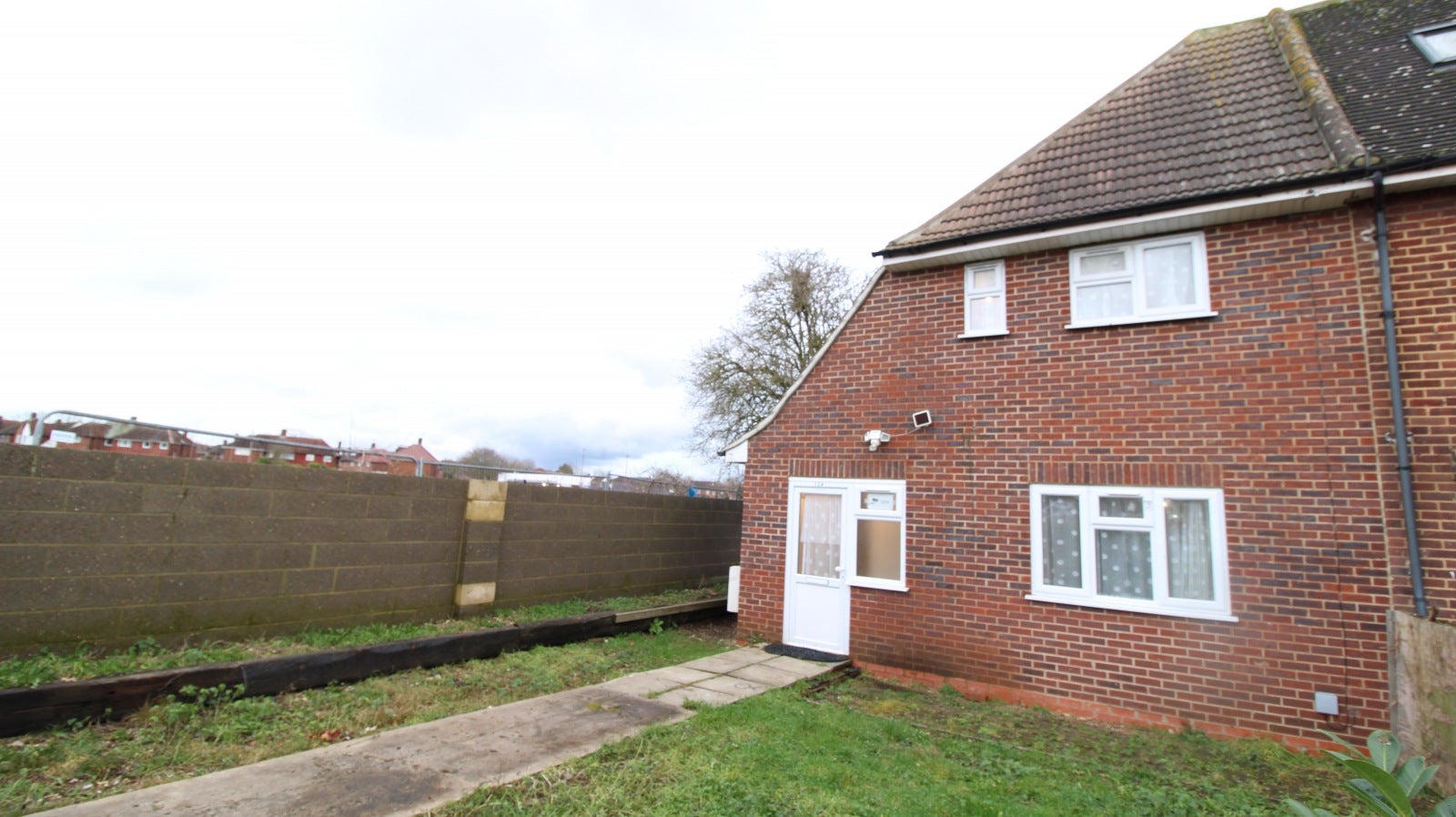 House Southville Close in London