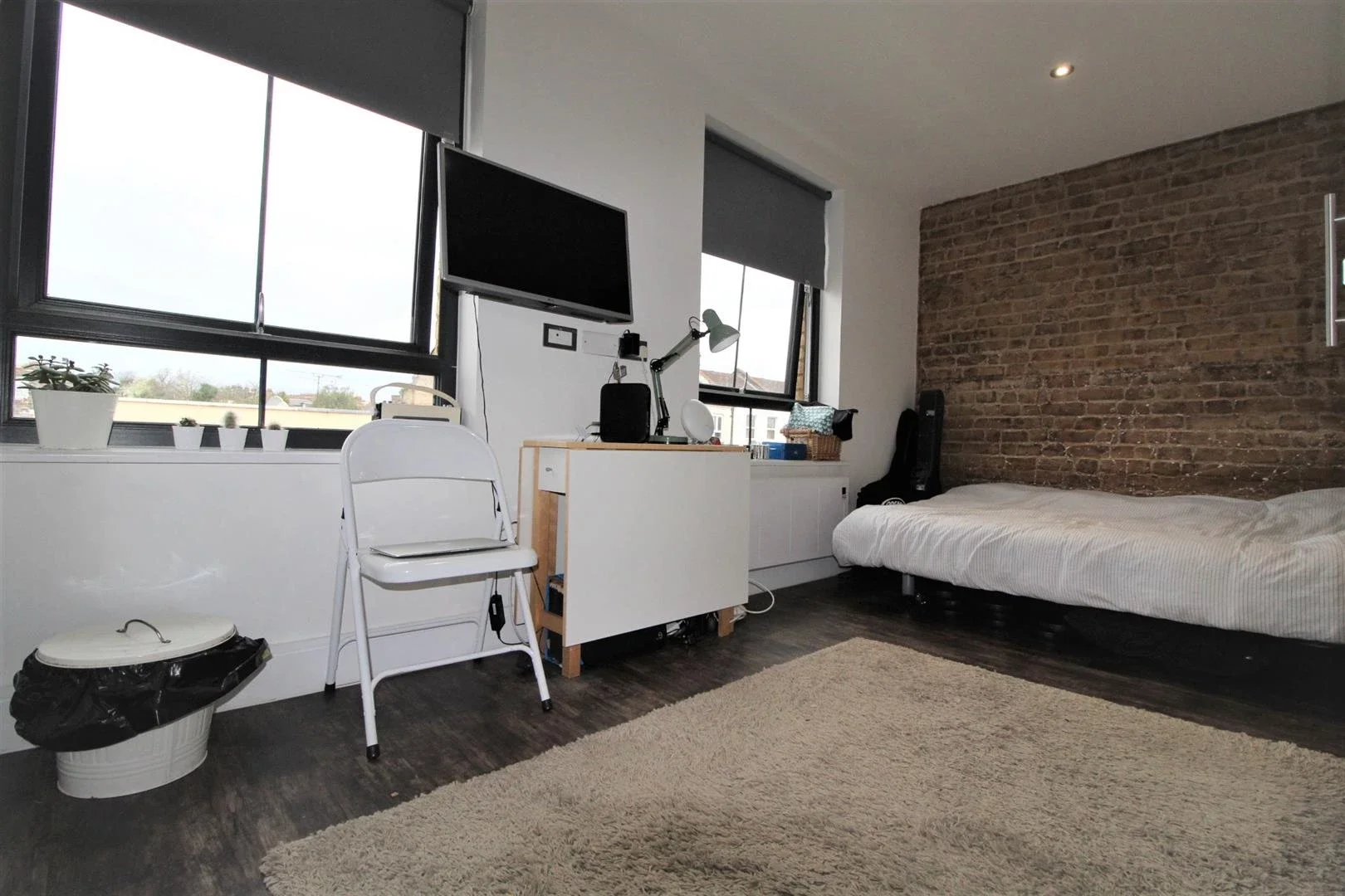 Flat Harringay Road in Greater London